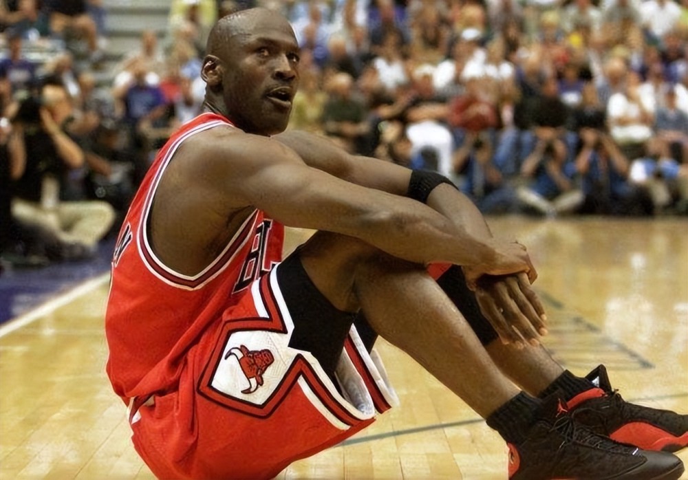 维斯塔潘点出迈凯伦称霸关键原因：MCL39在中速弯中无人能敌